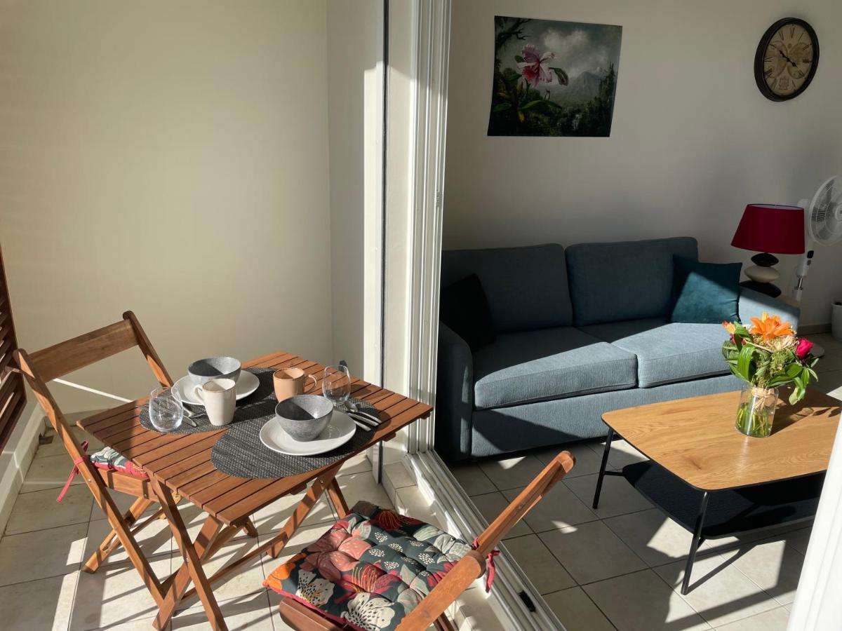 Appartement Lumineux Renove A Neuf Saint Pierre Exterior foto